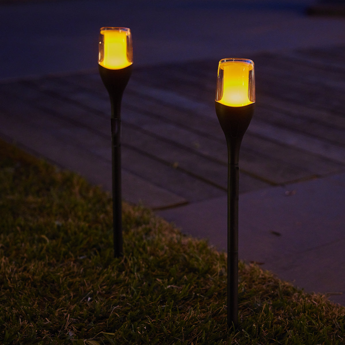 Lot de 4 torches solaires effet flamme LED blanc chaud 4X FARELY H64,5cm