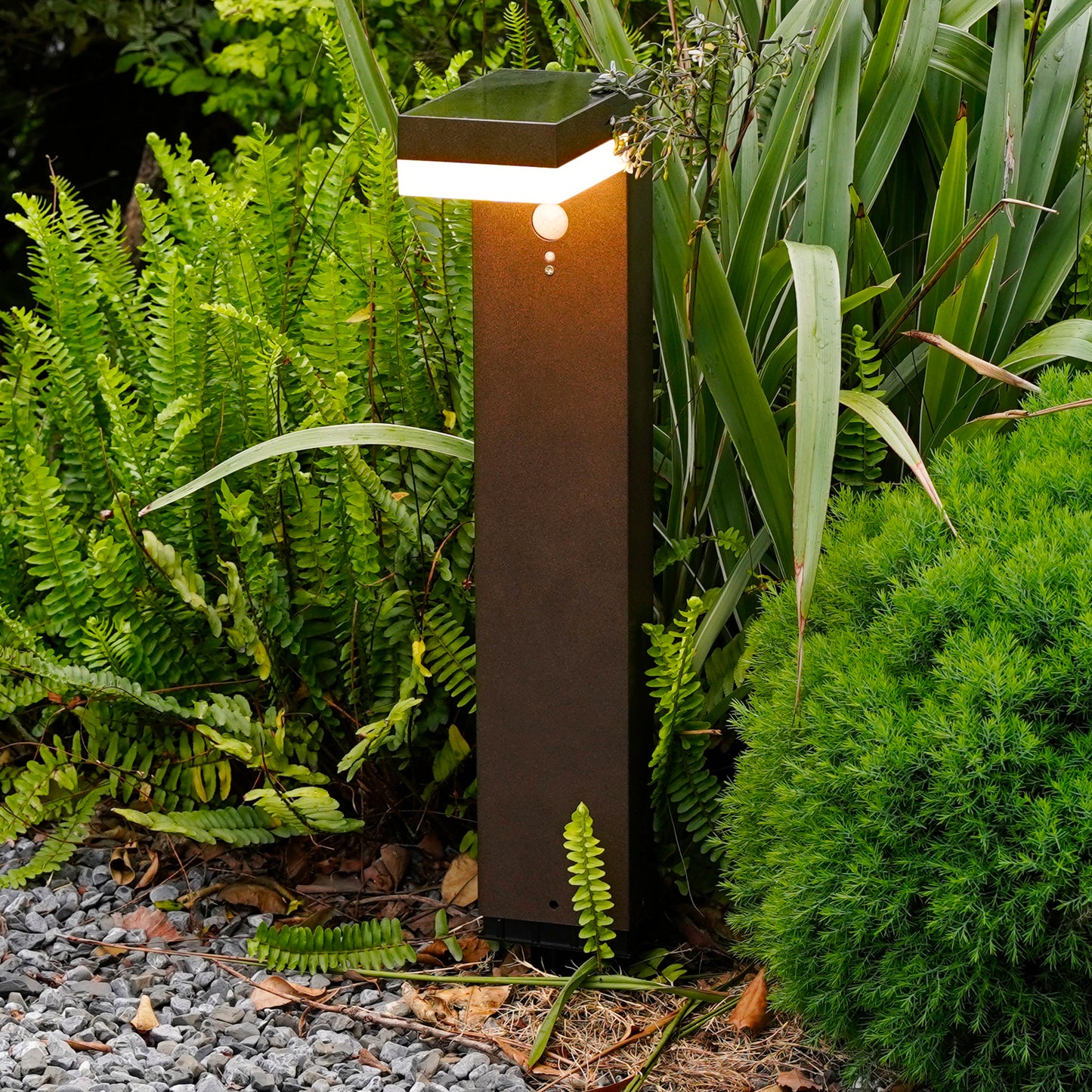 Balise solaire à fixer ou à planter LED blanc chaud avec détecteur de mouvement CENOVA TALL CORTEN H50cm