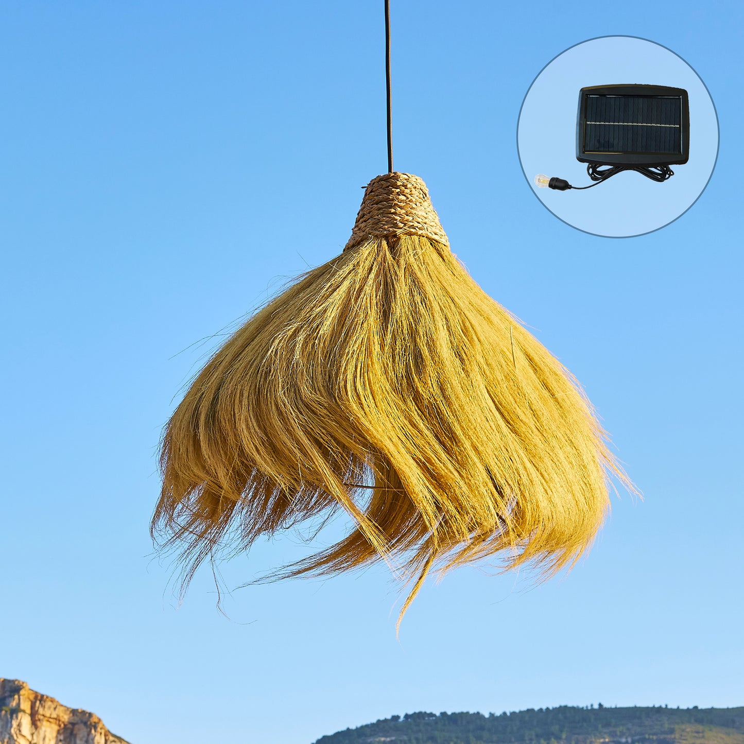 Suspension solaire MASAI SOLAR en herbe de rayung avec câble hybride secteur et solaire 5m de longueur