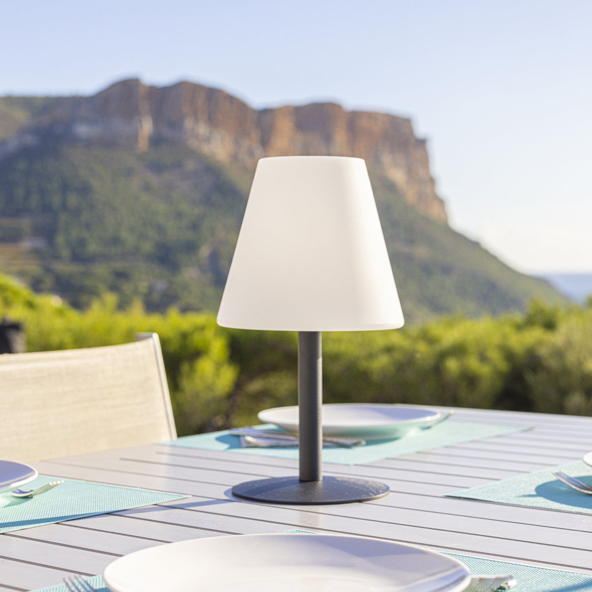 Lampe de table solaire et rechargeable LED multicolore dimmable STANDY MINI SOLAR RGB H36cm