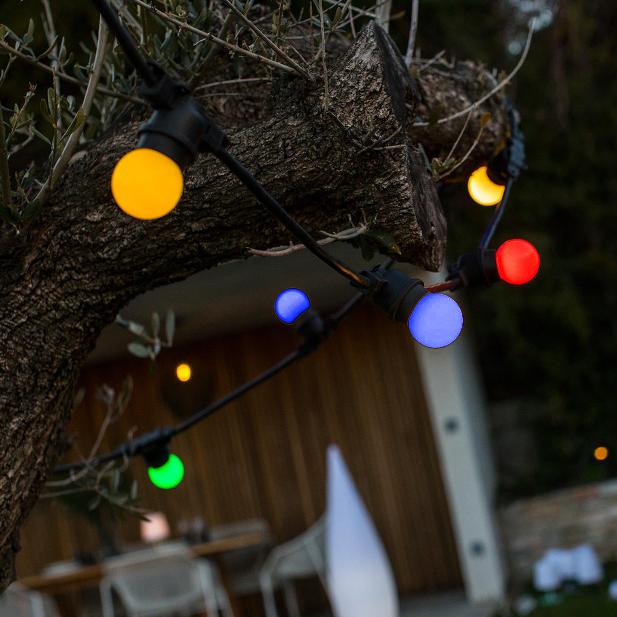 Guirlande lumineuse solaire 10 globes multicolore LED PARTY GUINGUETTE SOLAR 5.70m 8 modes