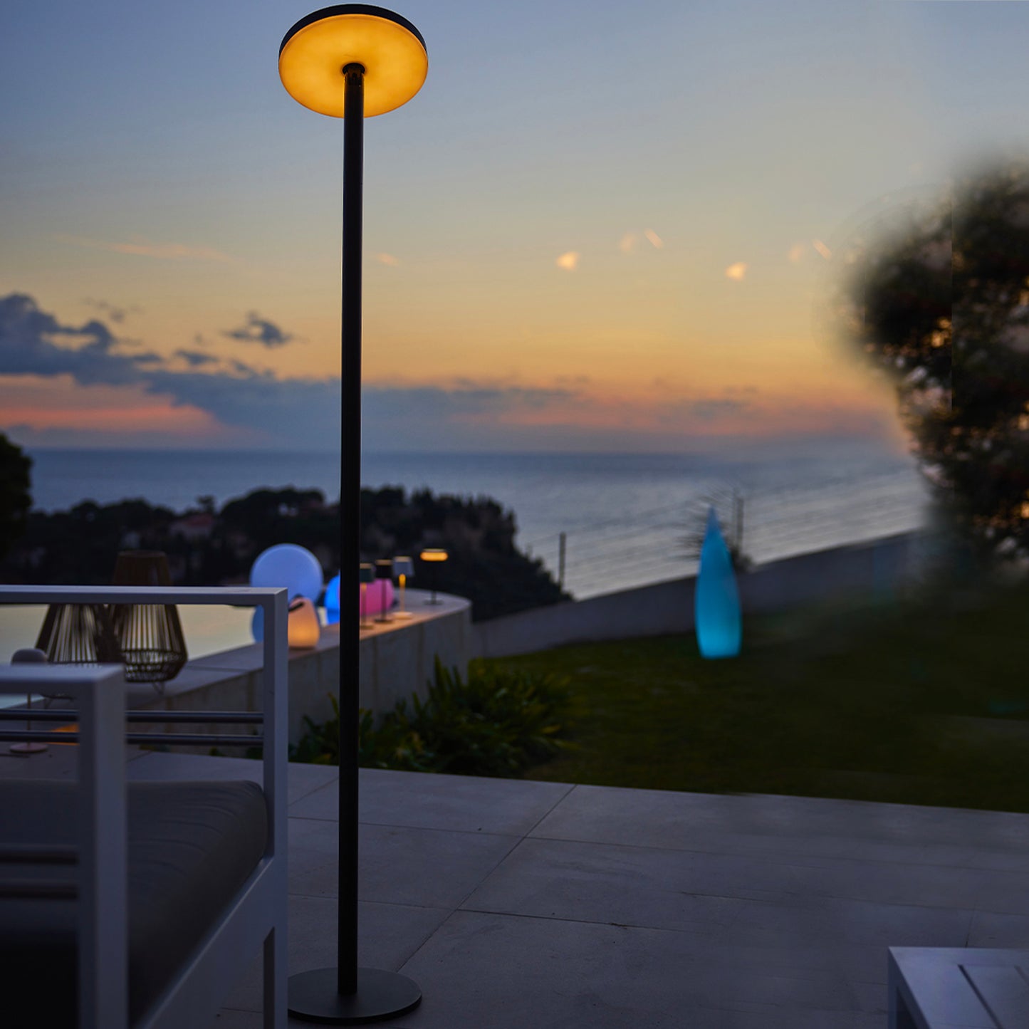 Lampadaire solaire pied extensible en aluminium LED blanc dimmable VIVIA TALL SOLAR H145cm