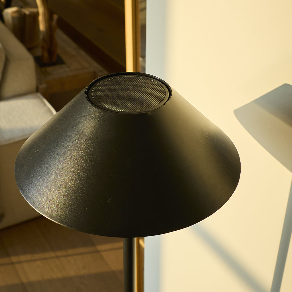 Lampadaire solaire en aluminium avec module LED solaire avec télécommande NERIO TALL H150cm