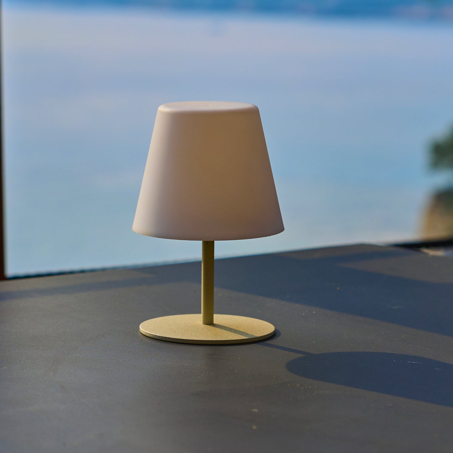 Mini lampe de table sans fil pied en acier beige LED blanc chaud TWINS SOLO CREAM H16cm