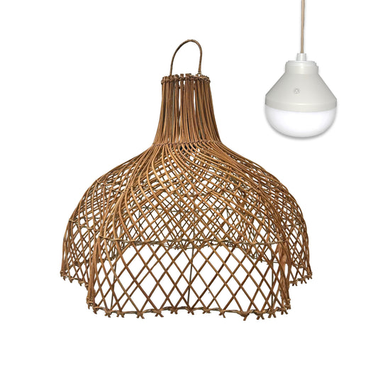 Suspension solaire bohème en rotin naturel style vannerie tressée LED ARIA NOMAD